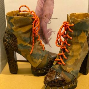Jessica Simpson Cammie boots